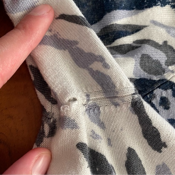 Alfred Dunner 3/4 Sleeve Leopard Cheetah Print Blue Gray and White Top Size S - Picture 5 of 5